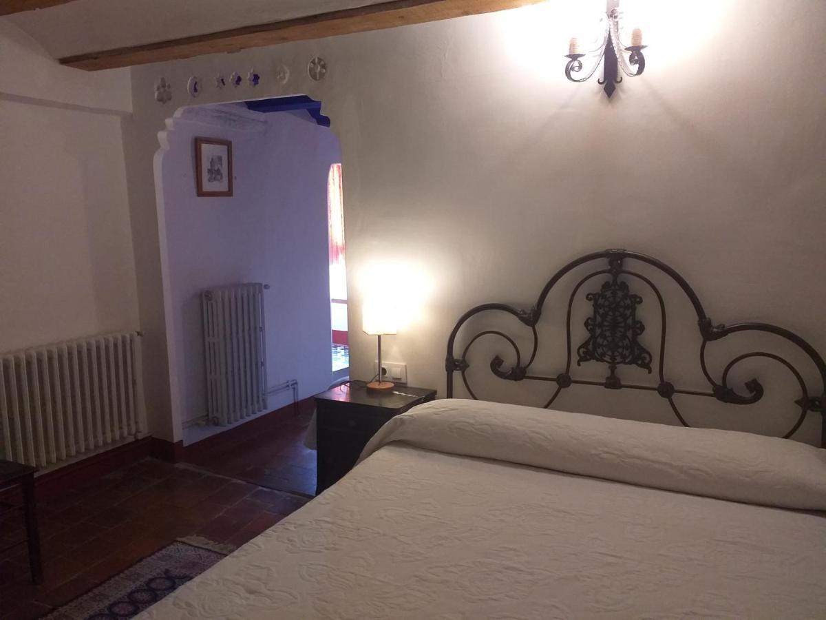 Fonda Del Tozal Hotel Teruel Bagian luar foto